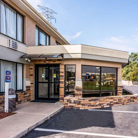 Quality Inn Ferry Pass Exterior photo
